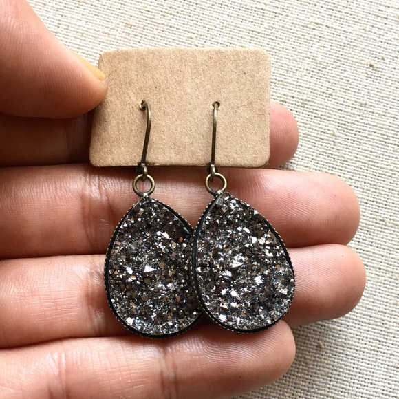 Large Gunmetal imitation Druzy Statement Earrings - Picture 5 of 7